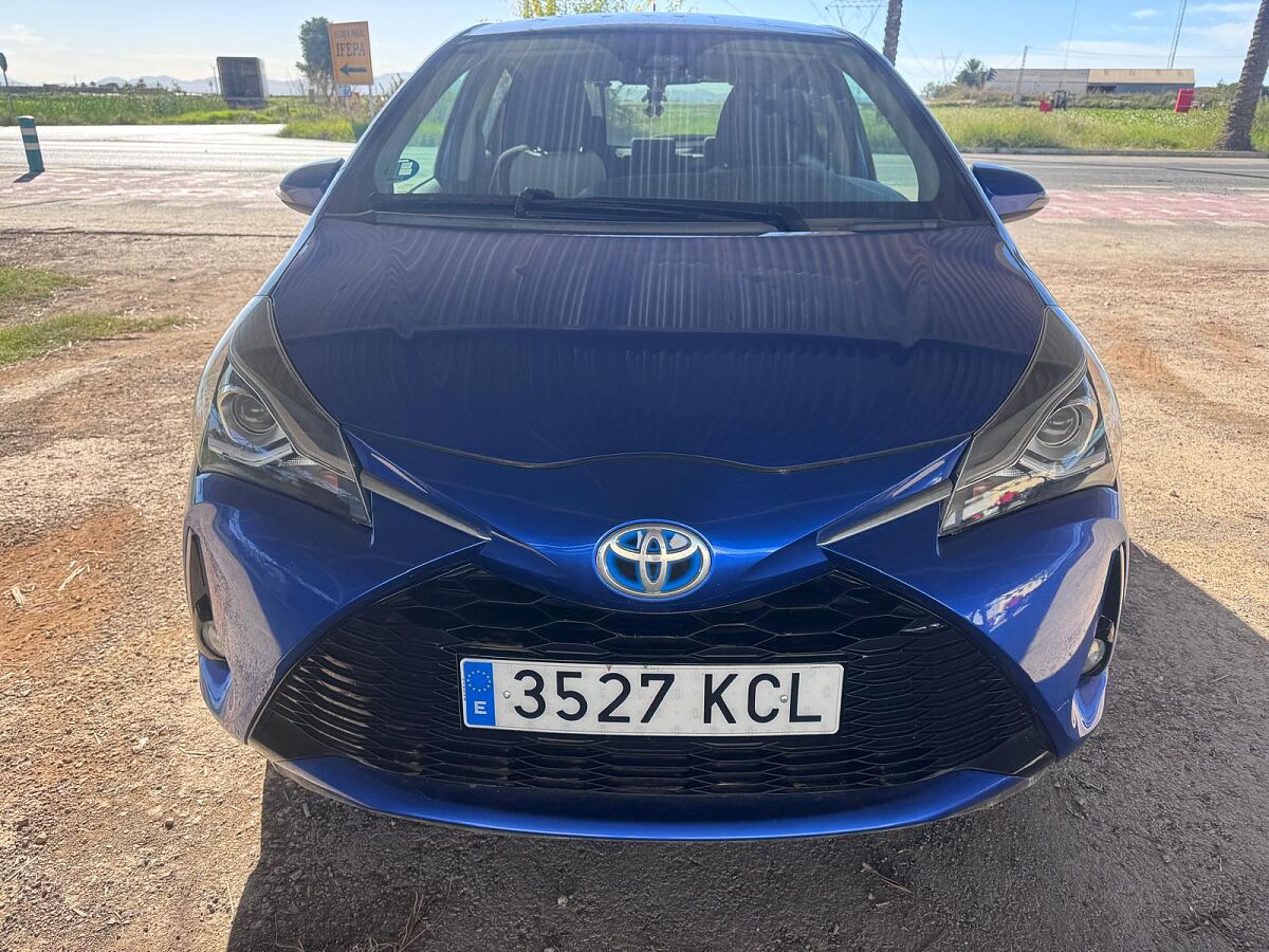 COMING SOON TOYOTA YARIS ADVANCE 1.5 HYBRID AUTO SPANISH LHD IN SPAIN 35000 MILES 2017
